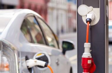 ricarica auto elettriche colonnina 2