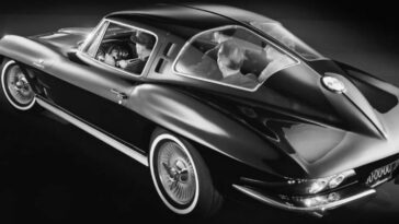 Chevrolet Corvette: GM mostra una versione a 4 posti del 1962 mai prodotta