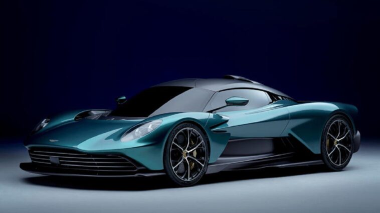 Il designer della McLaren sottolinea i difetti dell'Aston Martin Valhalla