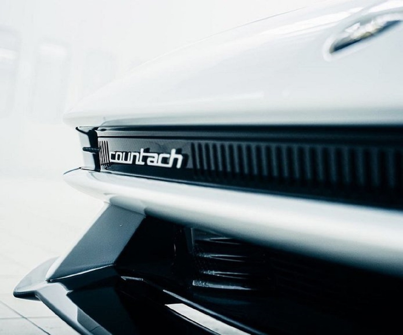 Prime immagini della nuova Lamborghini Countach ...