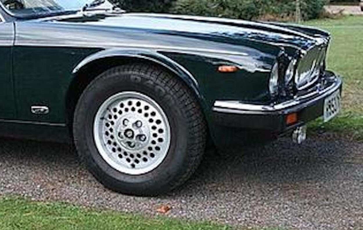 Frontale Jaguar XJ