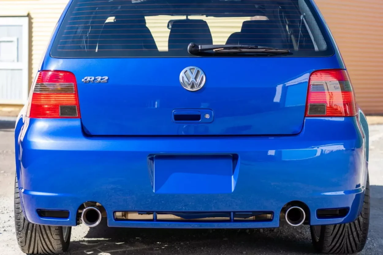 Volkswagen Golf R32