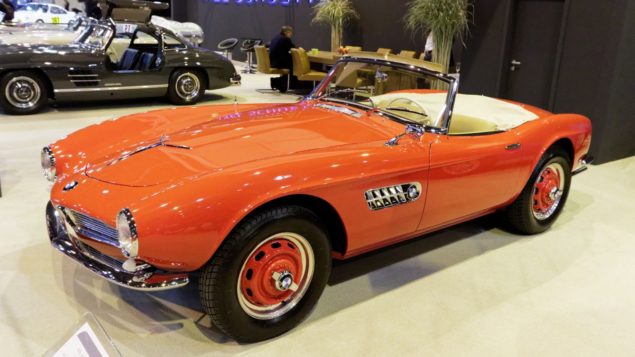 Frontale BMW 507