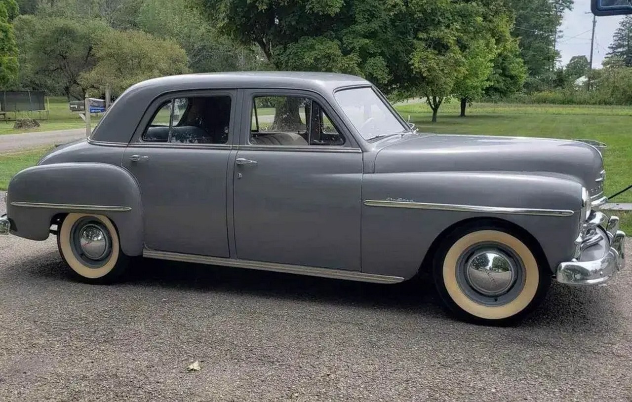 Plymouth Special De Luxe Sedan