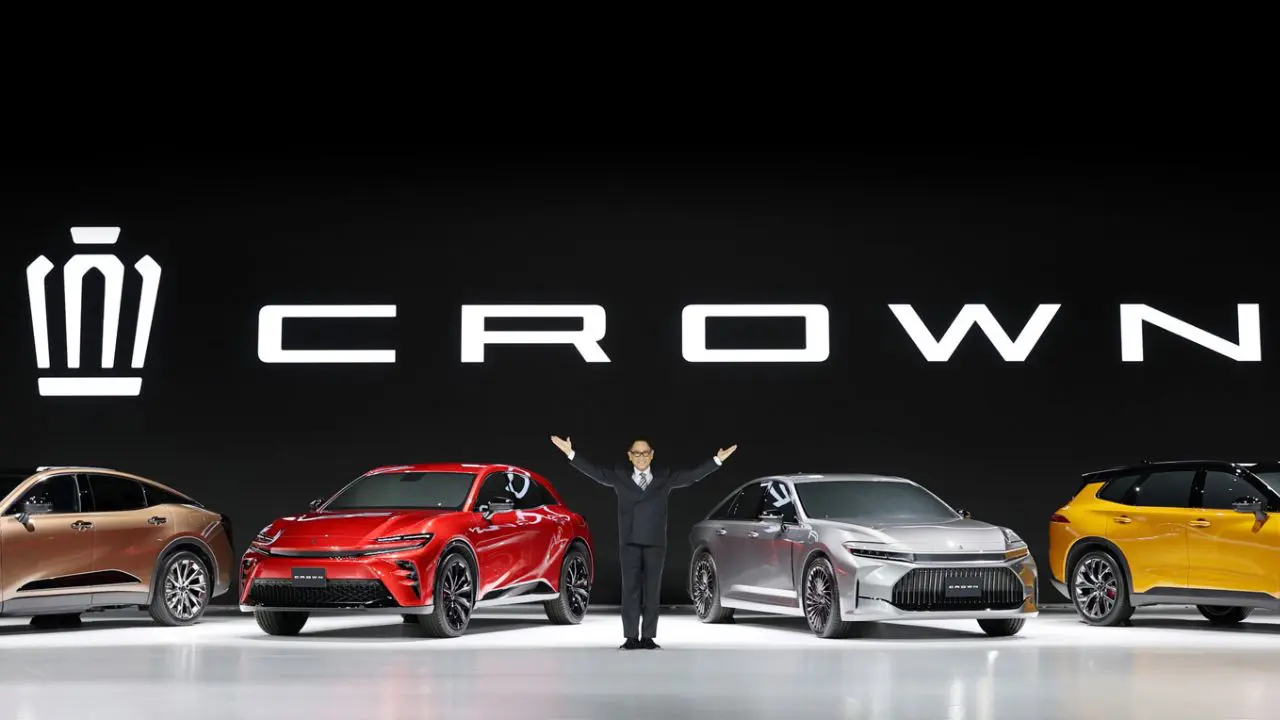 Toyota Crown presentazione