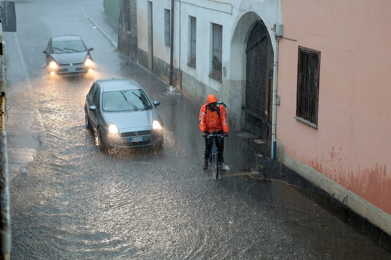 Guidare su strade allagate