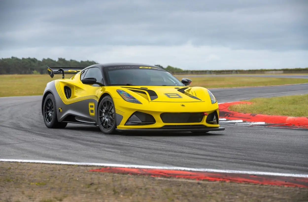 Lotus Emira GT4