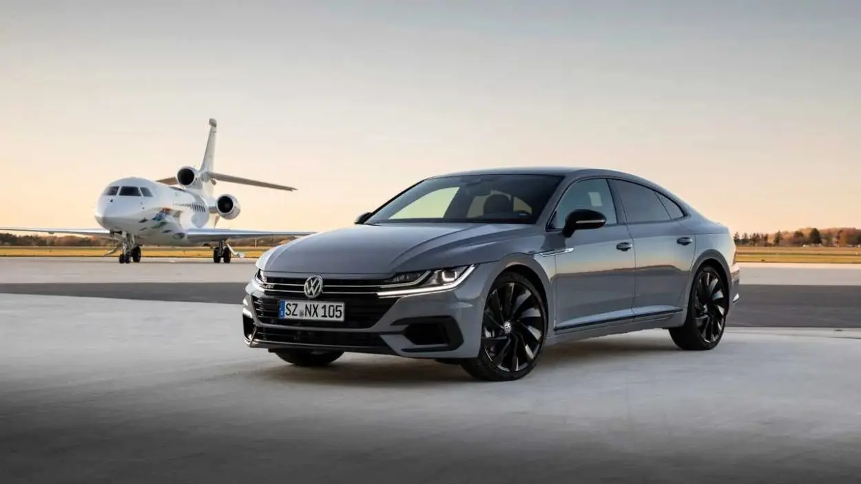 Volkswagen Arteon grigia