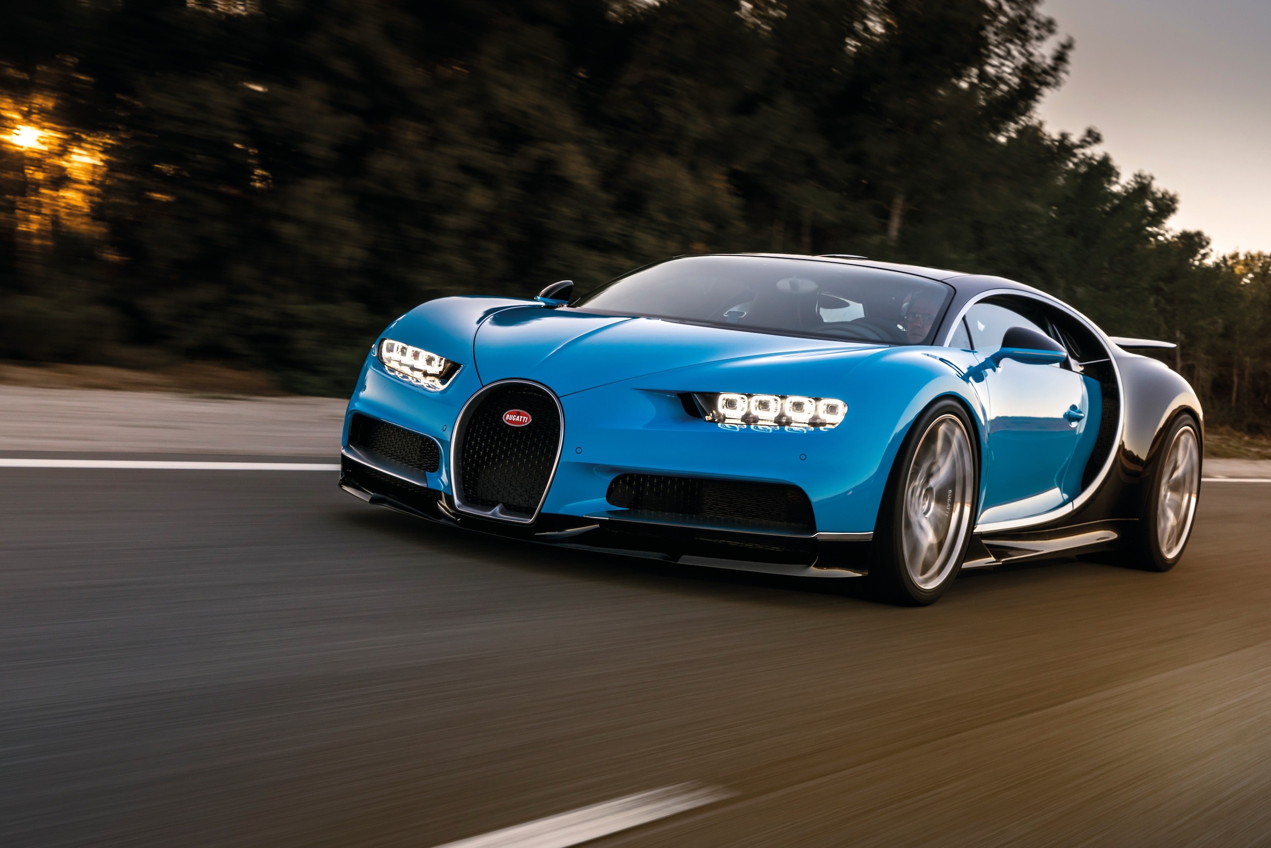 Bugatti Chiron blu