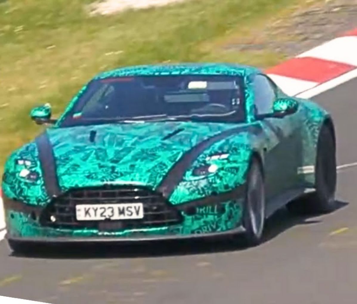 Aston Martin Vantage 2024