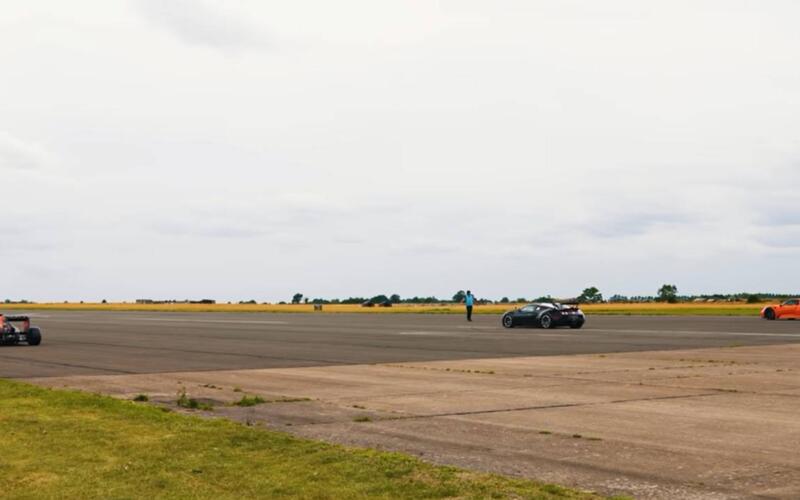 drag race red bull vs bugatti vs porsche