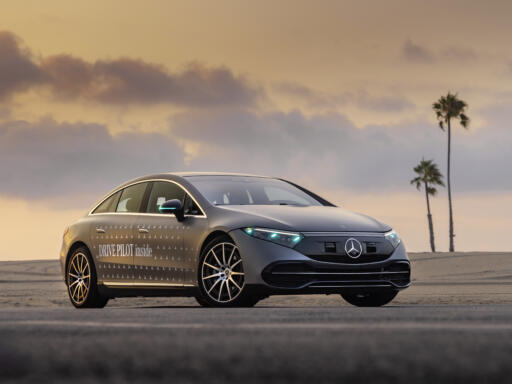 Mercedes guida autonoma