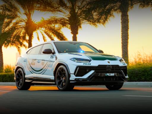 Lamborghini Urus polizia Dubai