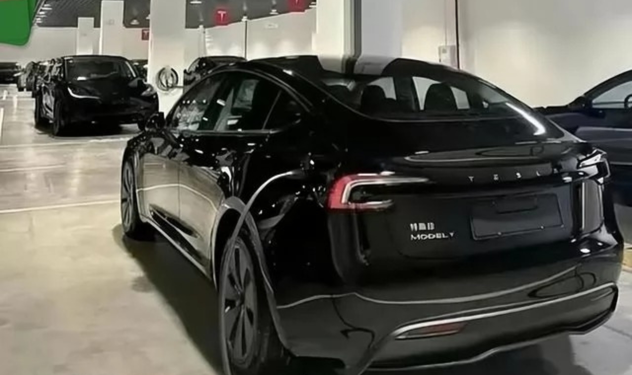 Nuova Tesla Model Y, due nuove immagini mostrano la Project Juniper