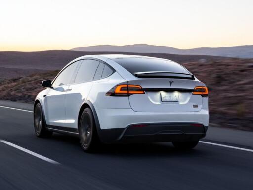 Full-Self-Driving-di-Tesla