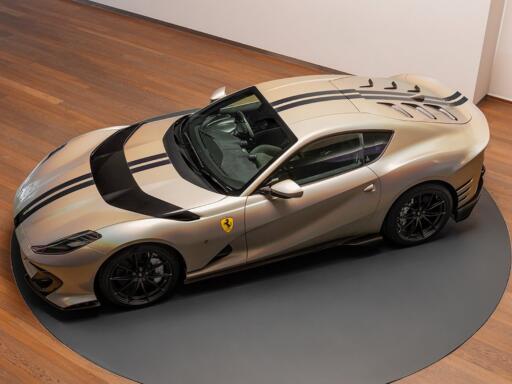 Ferrari 812 Competizione