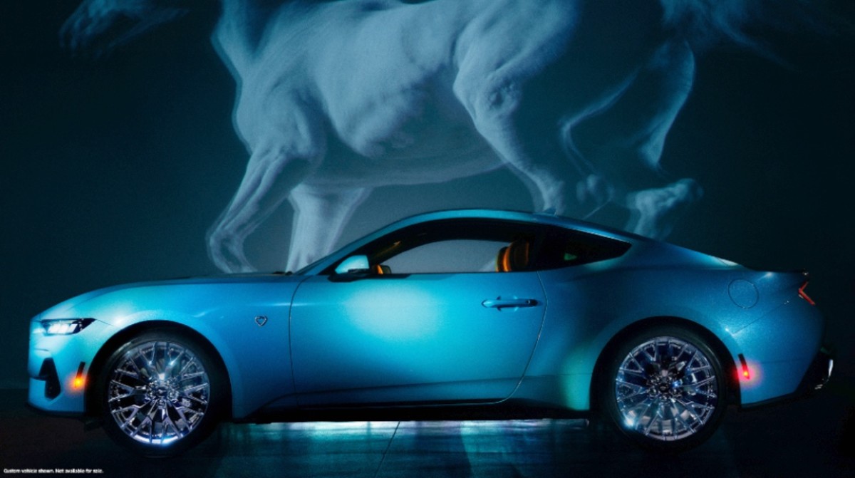 Ford Mustang GT collabora con Sydney Sweeney