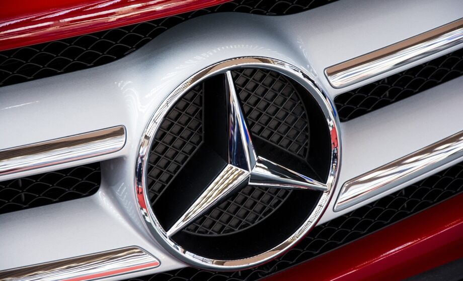 Mercedes logo