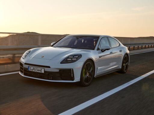 Porsche Panamera 4 E-Hybrid