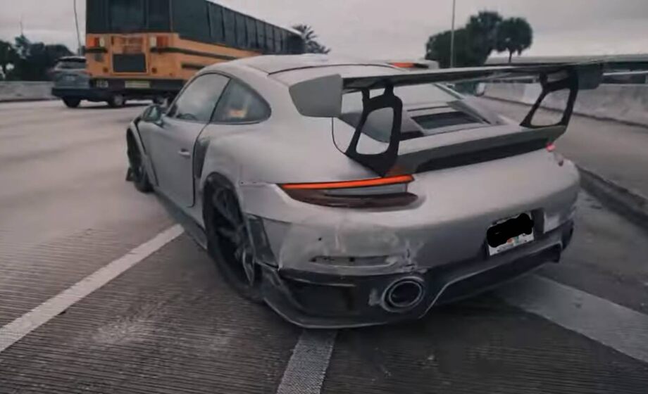 Porsche 911 GT2 RS crash