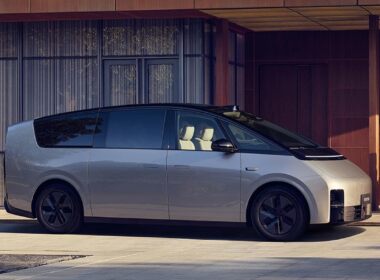 Minivan Li Auto Mega