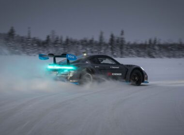 Porsche GT4 e-Perfomance