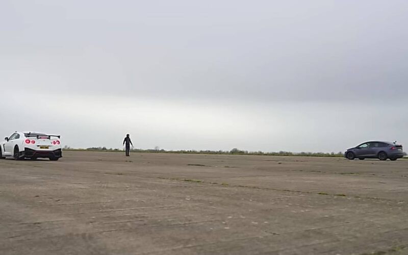 drag race nissan tesla