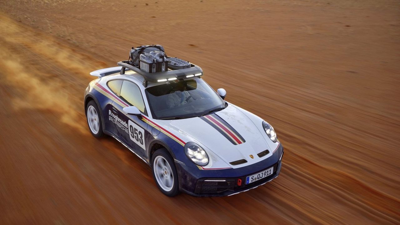 2022, Porsche 911 (992) Dakar