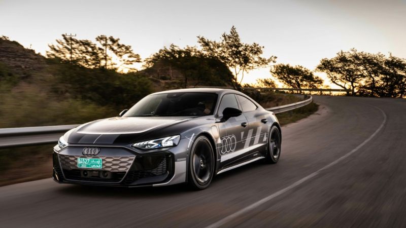 Audi, il futuro dell'elettrico ad alte prestazioni, Audi e-tron GT quattro