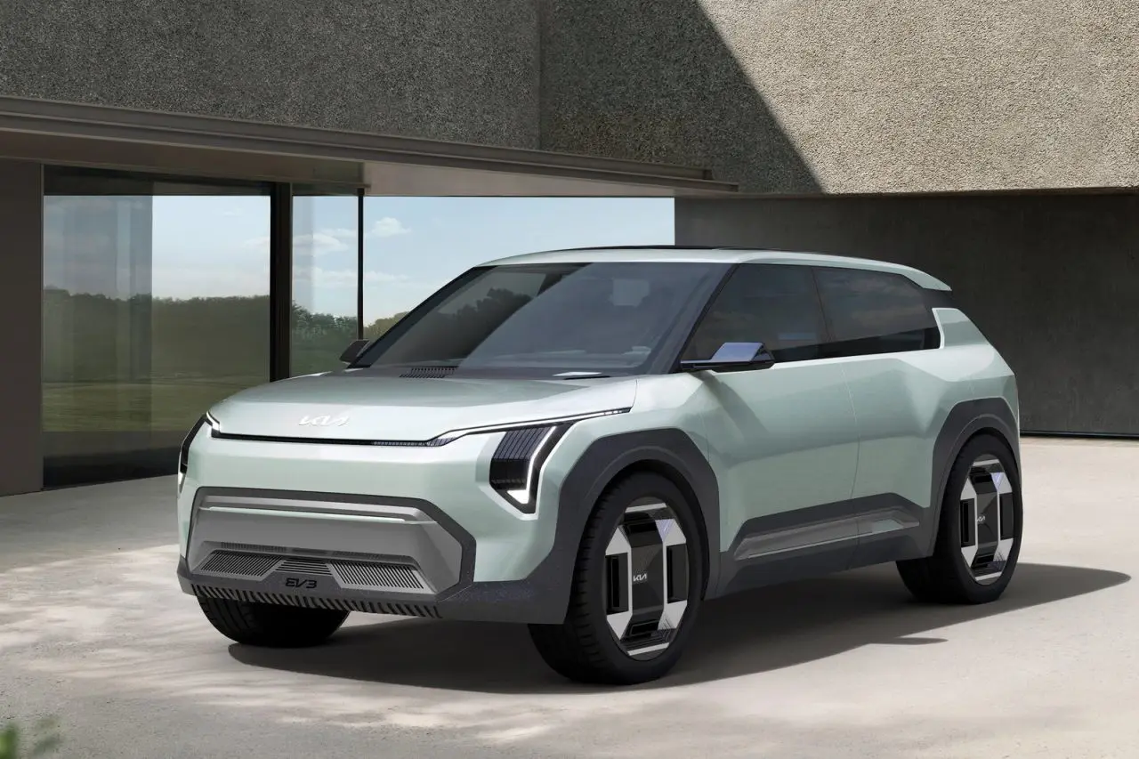 Kia EV3, le immagini della coreana "entry-level"