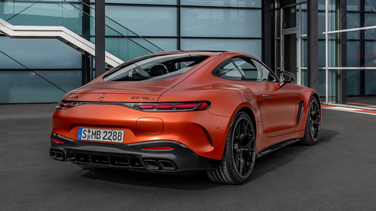 Mercedes brilla a Pechino, AMG GT 63 E Performance