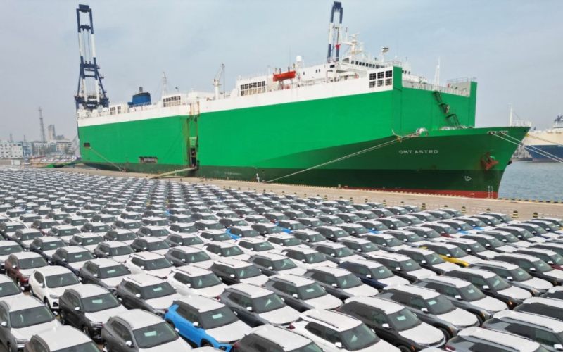 Auto elettriche, i porti europei sono intasati dall'esportazione cinese