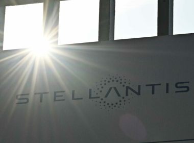 stellantis logo